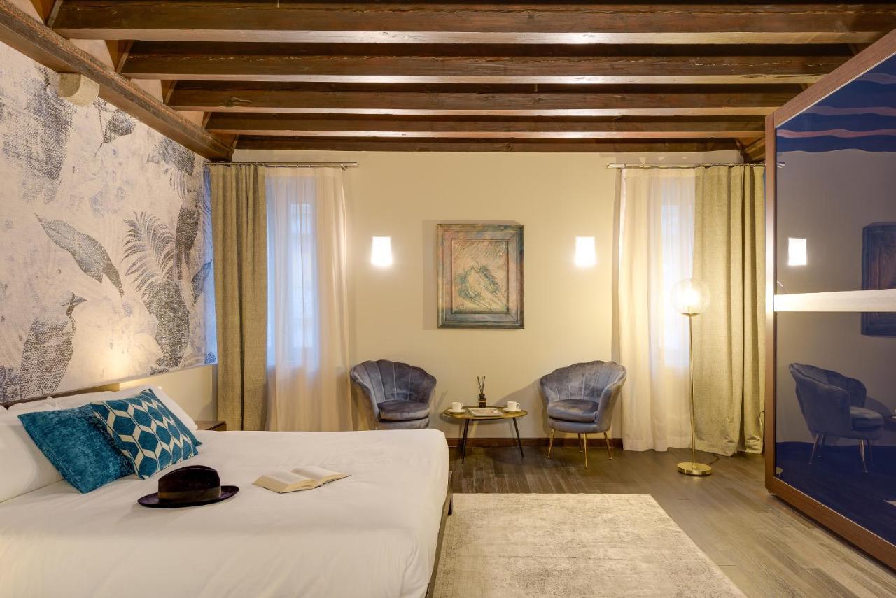 Palazzo Duomo Suites In Udine Center Εξωτερικό φωτογραφία