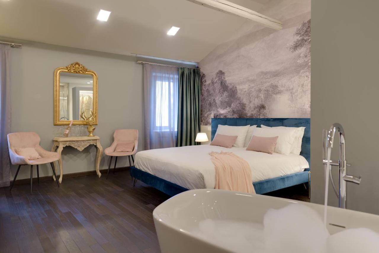 Palazzo Duomo Suites In Udine Center Εξωτερικό φωτογραφία
