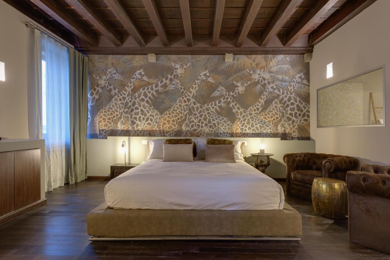Palazzo Duomo Suites In Udine Center Εξωτερικό φωτογραφία