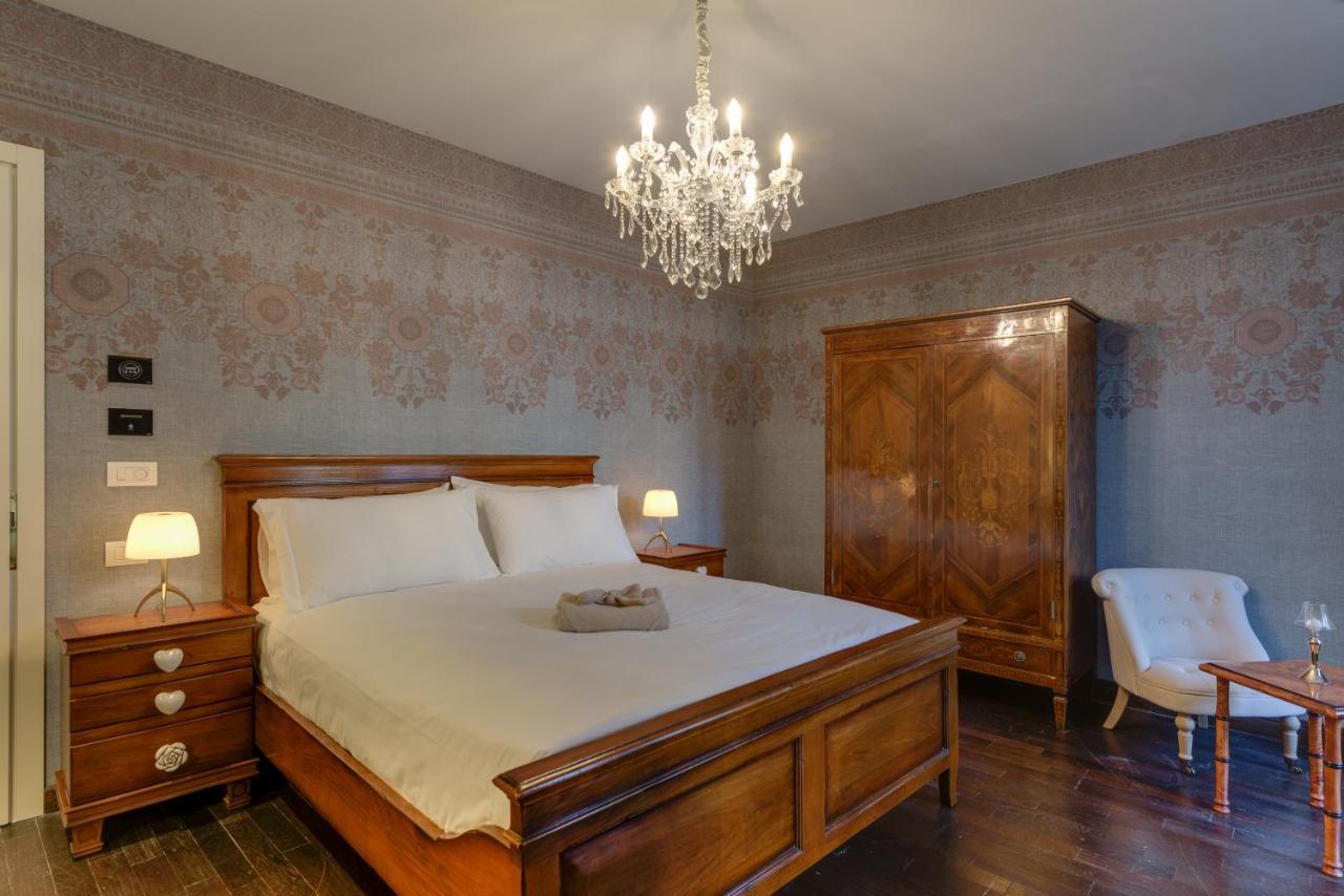 Palazzo Duomo Suites In Udine Center Εξωτερικό φωτογραφία